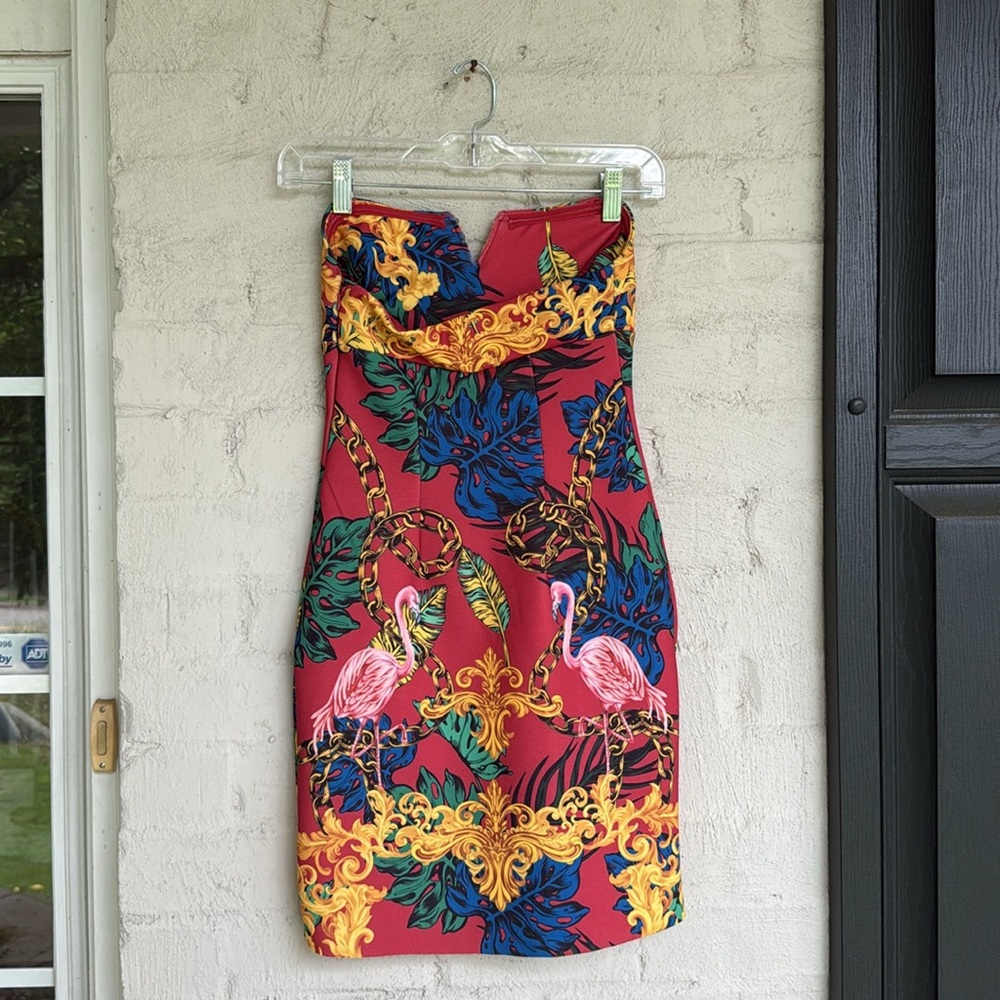 Urban Outfitters x Pomme Chan
Donnie Red Flamingo Strapless Dress
Size Small - Picture 7 of 11